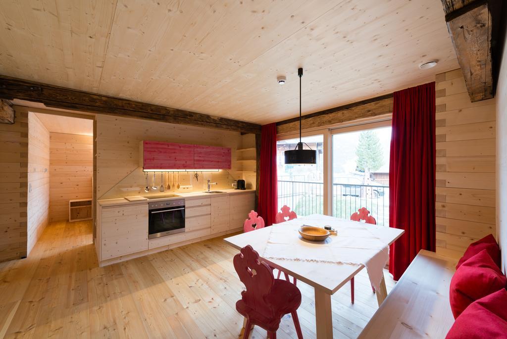 Alfenalm - Ferienwohnungen am Berg - Giatla Haus Innervillgraten Zimmer foto