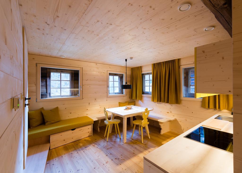 Alfenalm - Ferienwohnungen am Berg - Giatla Haus Innervillgraten Zimmer foto